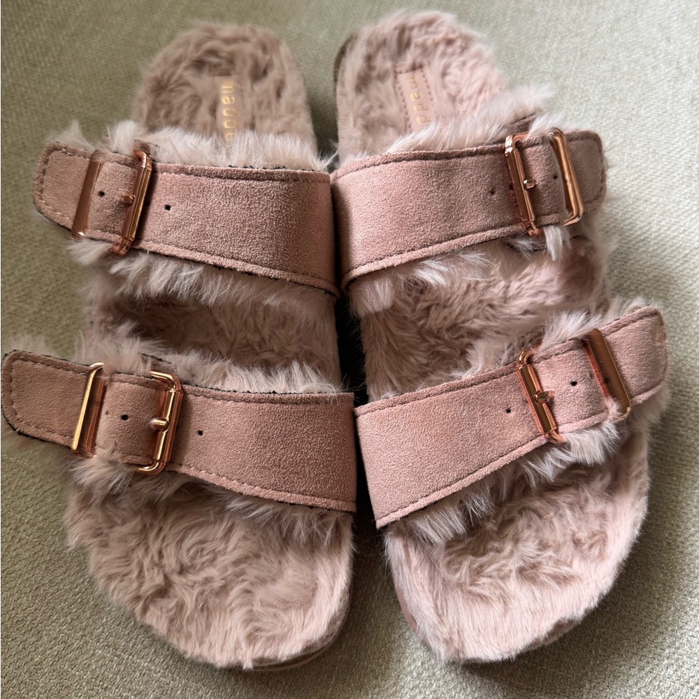 Madden Girl BUTTERFLY FUR Plush Sandals with Rose Gold Buckles Women Size 6.5